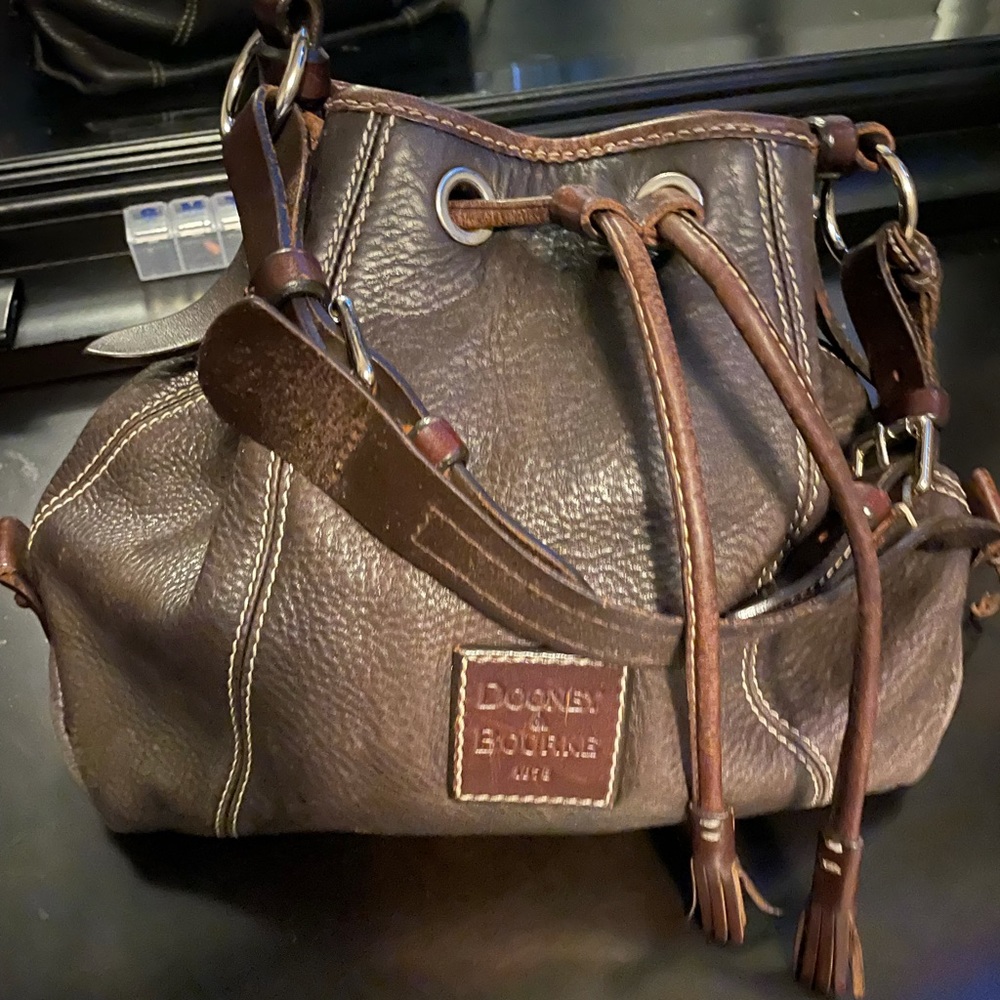 Dooney&bourke brown bucket bag